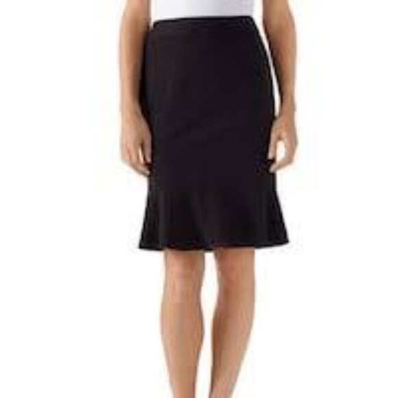 New White House Black Market Seasonless Flounce Skirt Black Size 4 NWT